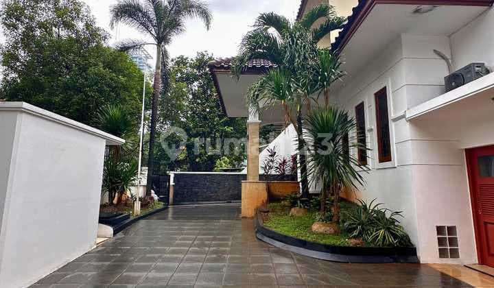Dijual Rumah Asri Siap Huni - Kebayoran Baru