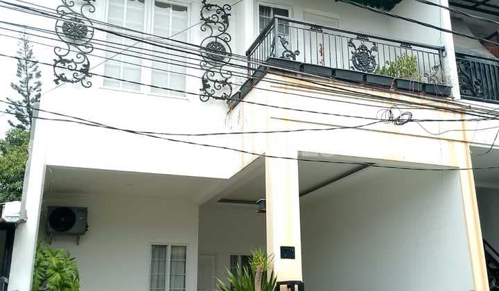 Rumah Cantik Minimalis 2 Lantai di Duri Mas Vii Duri Kepa