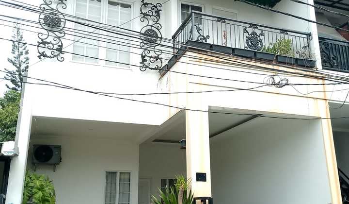 Rumah Cantik Minimalis 2 Lantai di Duri Mas Vii Duri Kepa