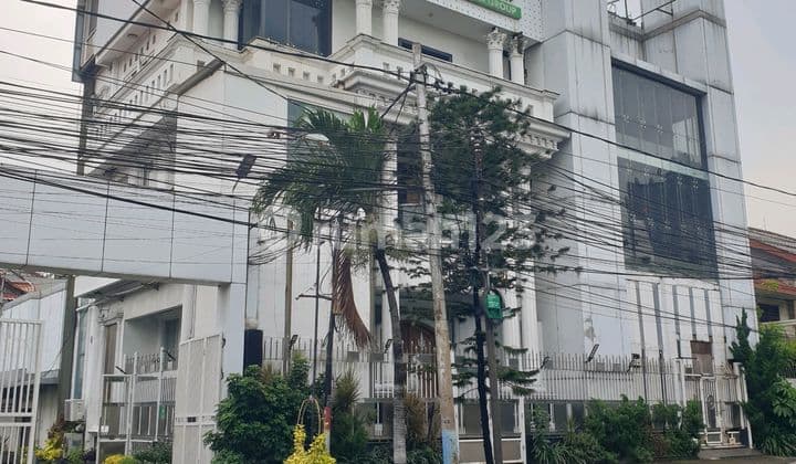 Gedung Perkantoran Strategis Murah di Jl Cempaka Putih Barat Xxvi