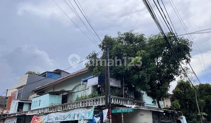 Dijual Rumah Hoek Murah 2 Lantai Hadap Kayu Putih V