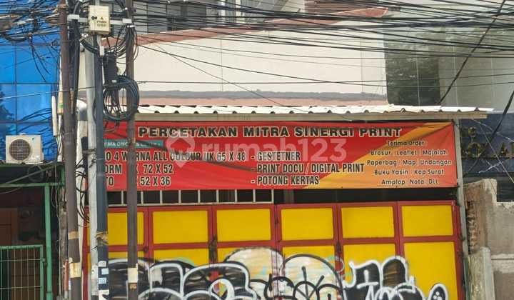 Ruko Komersial di Jalan Kebayoran Lama Grogol Selatan