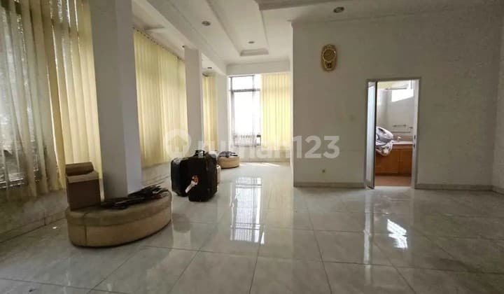 Rumah Mainn Road Hitung Tanah