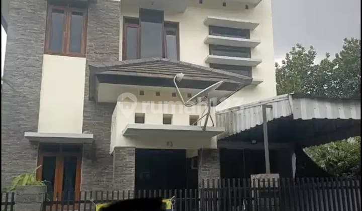 Minimalist House Antapani