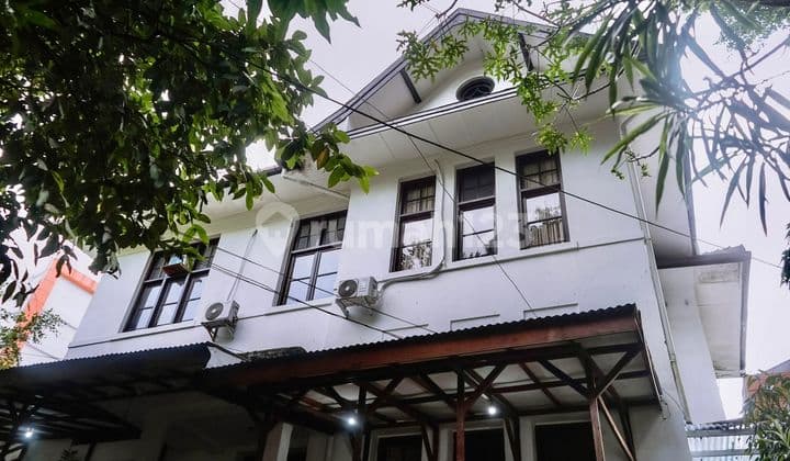 Rumah Klasik Yang Nyaman