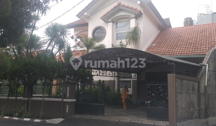 Rumah Nyaman di Cluster