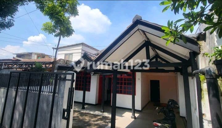 Disewakan/Dijual Ruang Usaha & Rumah Cocok untuk Usaha