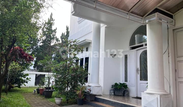 Dijual Cepat Rumah Setraduta Bangunan 2 Lantai