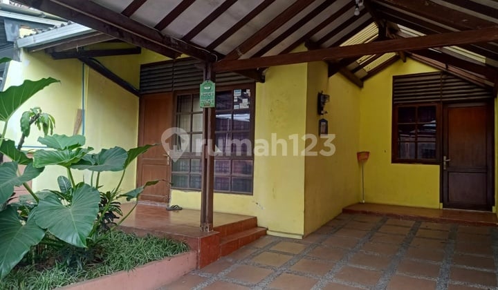 Dijual Rumah Area Sarijadi Lokasi Strategis