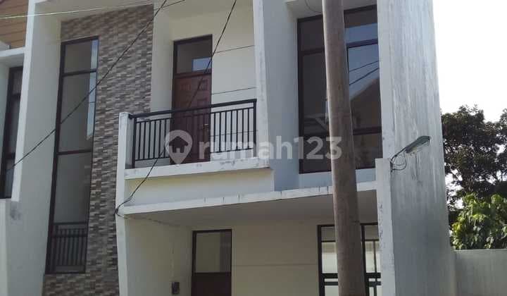 Disewakan Rumah Gegerkalong Bangunan Minimalis