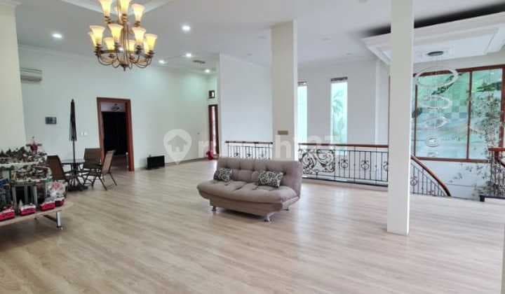 Dijual Rumah Mewah Lokasi Jalan Dadali Lokasi Strategis