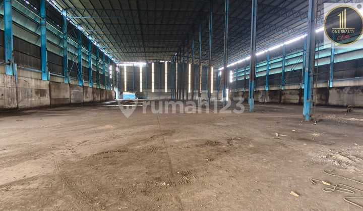 Warehouse for Rent Near Moch Toha Toll Gate Strategic Location