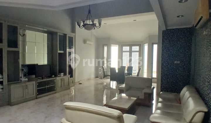 Rumah di PIK Ukuran 11 x 30 Fully Furnished