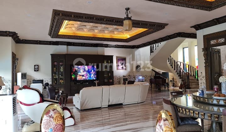 Rumah di Menteng Ukuran 800 M2 Fully Furnished