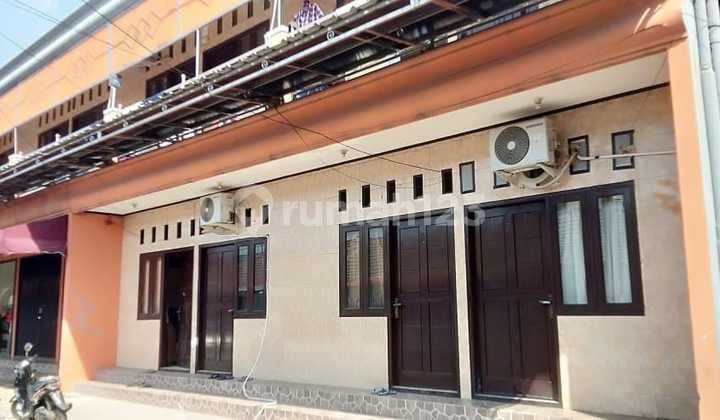 Rumah Kontrakan Bonus 3 Kios Medan Satria Bekasi