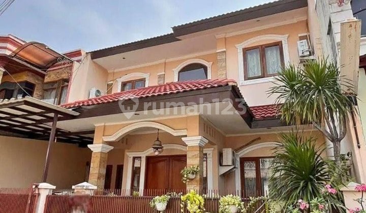 Rumah Kokoh Bagus Lokasi Komersial Grand Galaxy Bekasi