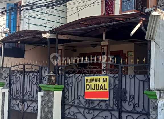 Nice Affordable 2.5-Story House in Strategic Location at Ampera Area, South Jakarta, Close to Highway