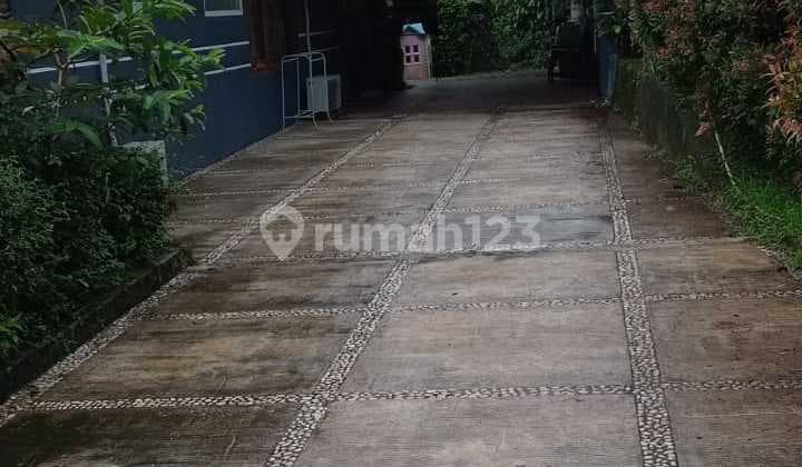 Villa Taman Luas Asri Nyaman Sejuk di Cisarua Puncak Bogor Harga Murah