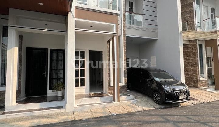 Rumah Baru Cluster Elegan Strategis di Jagakarsa Jakarta Selatan Dekat Akses Tol