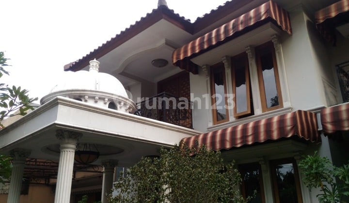 Nice Spacious Strategic House in Bangka Mampang Prapatan, South Jakarta with Swimming Pool