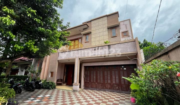 Rumah Luas Asri Murah Strategis di Batu Ampar Condet Jakarta Timur Ada Swimming Pool