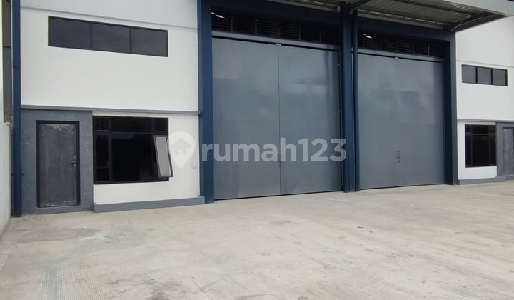 Gudang Tangerang Izin Industri dan Kantor 2 Lantai Dekat Bandara Jakarta
