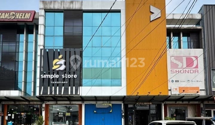 For Sale 4-Storey Wide Shop House in Pinang Tangerang