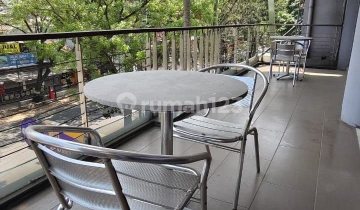 Ruang Usaha Bekas Rumah Makan