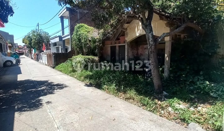 Rumah Hancur Dua 2 Kavling Hitung Tanah Di Permata Biru