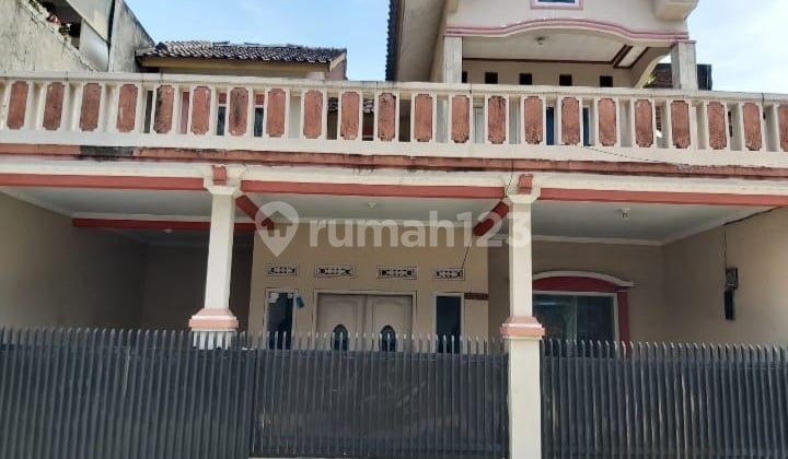 Minimalist House in Cibiru