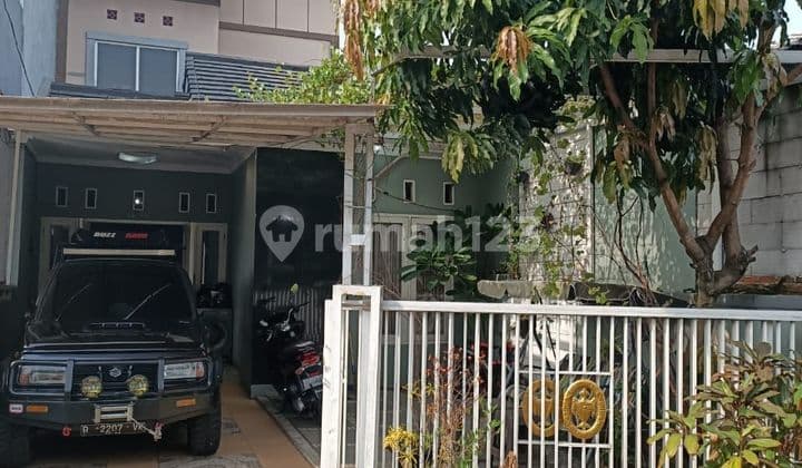 Beautiful Luxury Ready-to-Occupy House in Villa Rizki Ilhami