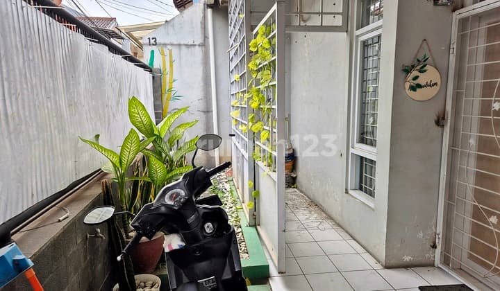 Rumah Terawat Margahayu Raya Dekat Metro Indah Mall