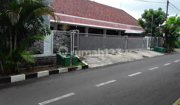 Dijual Rumah Kantor