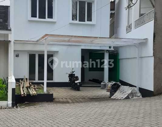 Rumah, 2 Lantai, SHM Ada View Dekat Tempat Wisata Lembang Nego Sampai Deal