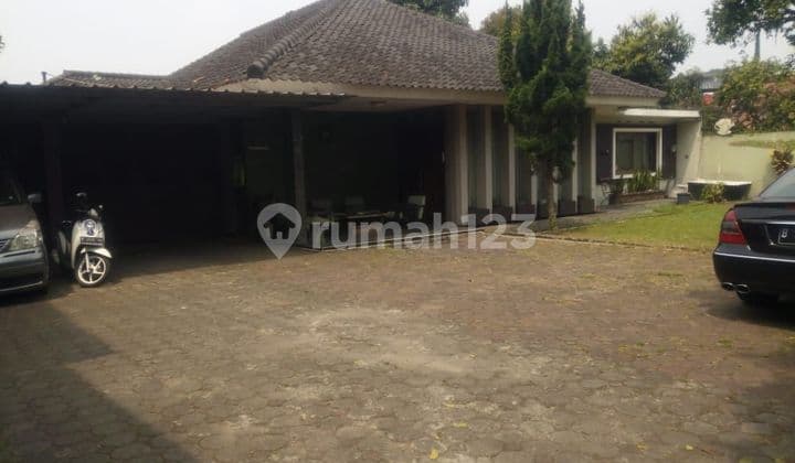 Rumah Main Road Setiabudi Bandung Dekat Cipaku Bandung