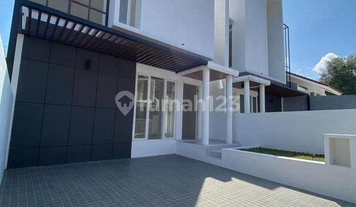 Rumah Baru 55/114 Sulfat Blimbing Gress Modern Carport 2 Mobil