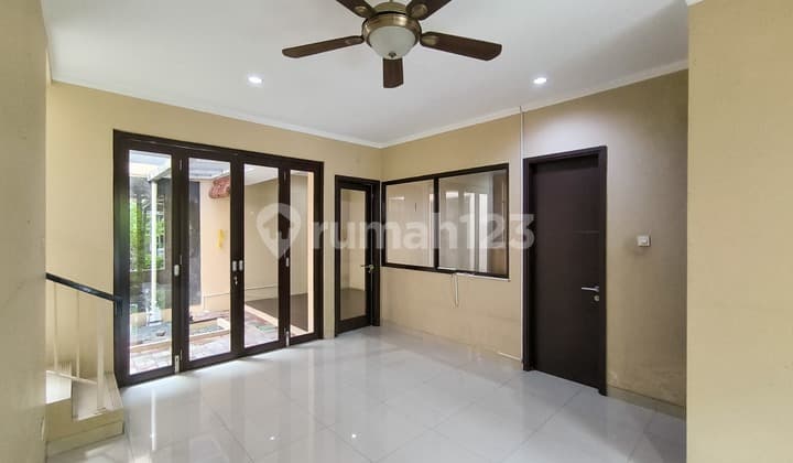 Rumah 2 Lantai,Securty 24 Jam,Dalam Ruangan Rapi di Bintaro Jaya 9