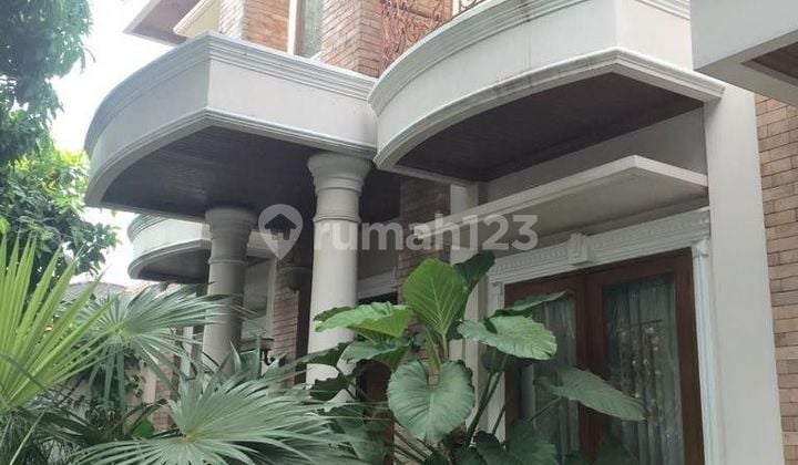 Rumah Siap Huni,Kolam Renang, di Cipete, Jakarta Selatan