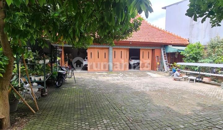Rumah Dgn Pool & Halaman di Jagakarsa , Jak Sel