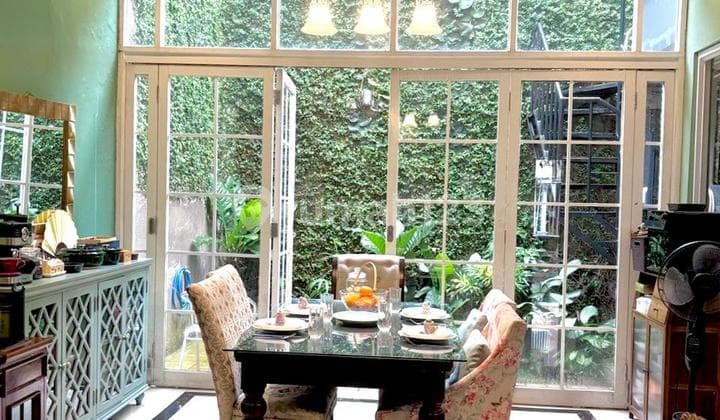 Rumah Cantik 2 Lantai di Discovery Residence Bintaro Jaya - Lokasi Strategis