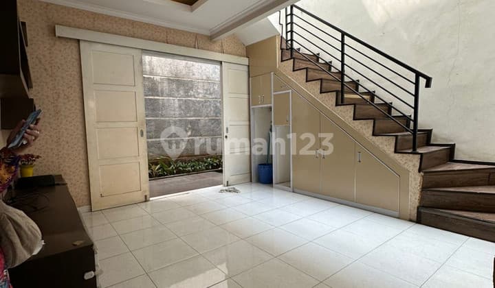 Nice House in Camar Bintaro Jaya Sector 3 South Tangerang