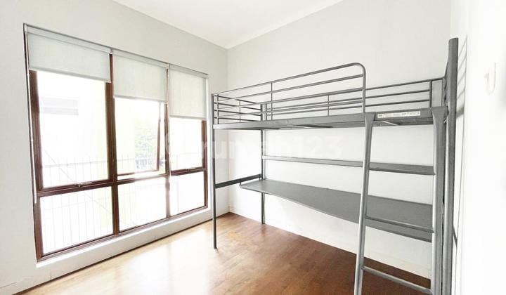 Rumah Bagus,Keamanan 24 Jam,Lingkungan Bersih di Bintaro Jaya 9.