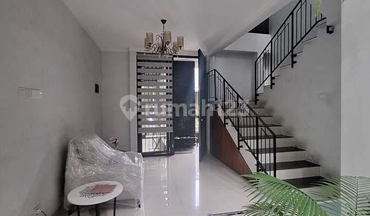 Rumah Cantik,2 Lantai,Dalam Cluster di Bintaro Jaya 9