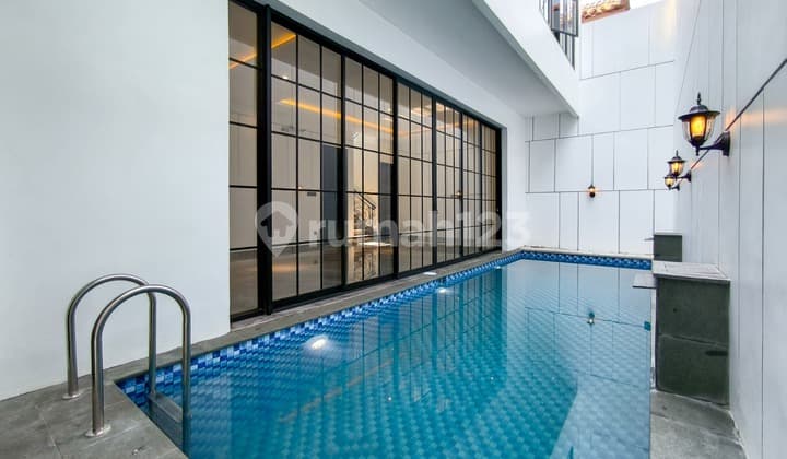 New House, within a cluster in Bintaro Jaya 9.