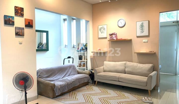 Rumah Bagus,2,5 Lantai,Dalam Cluster di Bintaro Jaya 7.