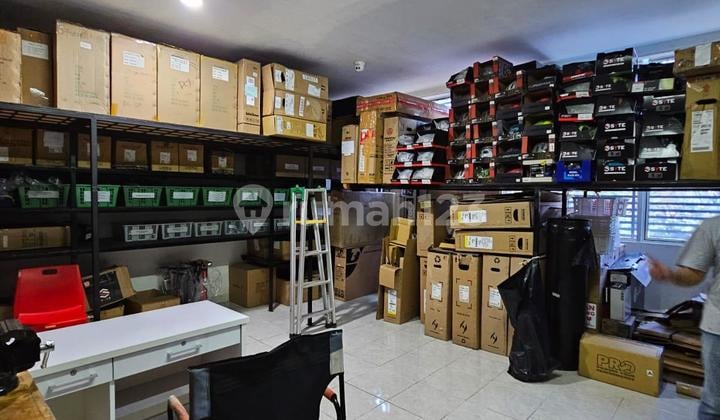 Ruko Siap Pakai,Area Parkir di Lokasi Strategis Bintaro Sektor 9