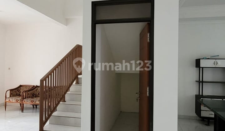 For Sale Fast 2-story house, within a cluster in Villa Bintaro Indah.