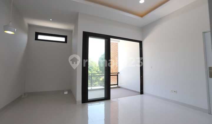 Rumah Bagus,jalan lebar.,dalam c;uster di Graha Raya tangerang selatan.