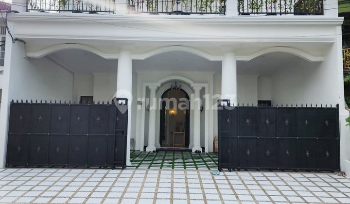 Rumah Brand New dengan Pool di Gedung Pinang Pondok Indah