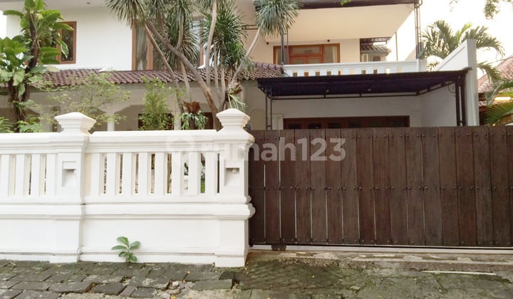 Jual Rumah Pinggir Jalan Surabaya Strategis di Menteng, Jakpus